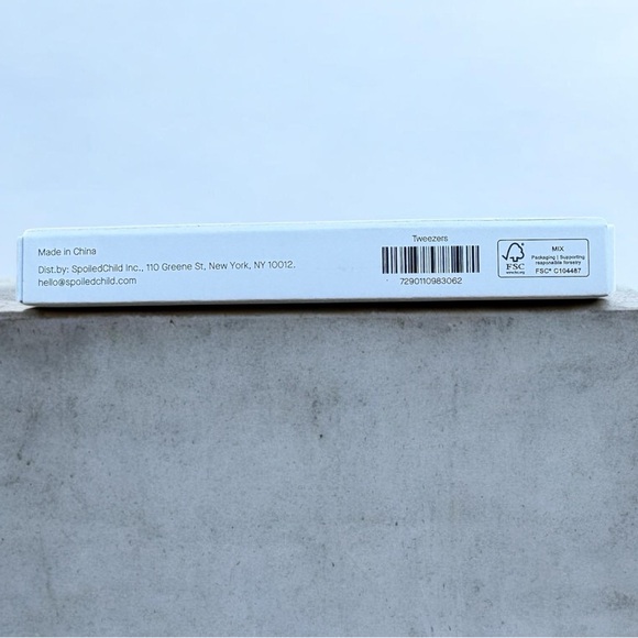 SpoiledChild Precision Tweezers - Picture 3 of 4